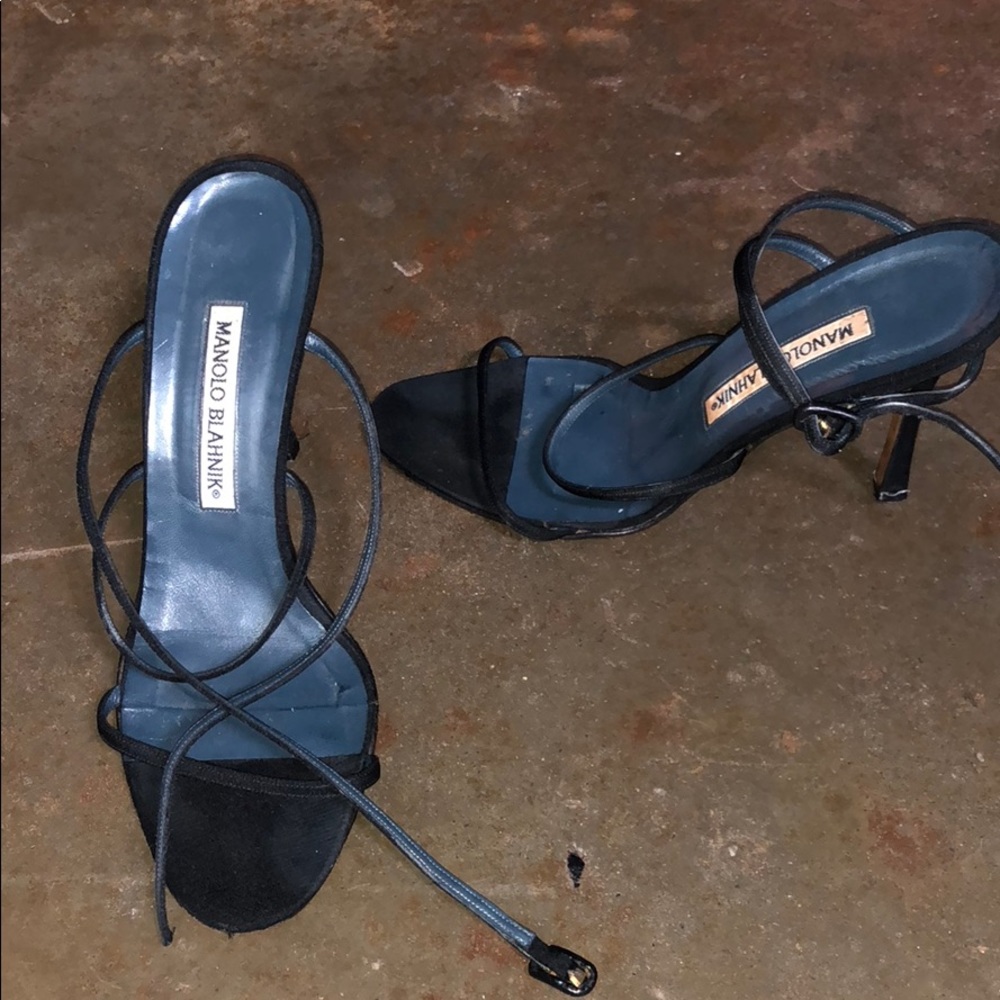 Manolo Blahnik Navy Heel